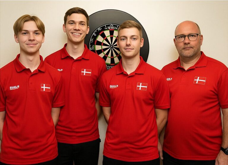 VM-landsholdet i dart: Danmark sender børnehaveklasse… og Brian